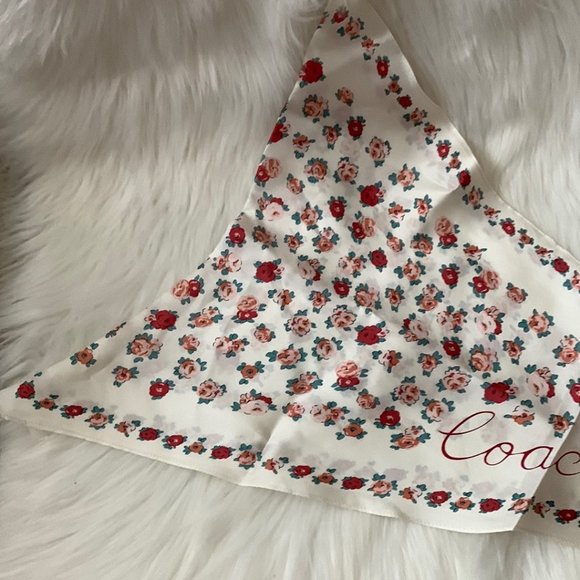 COACH Tea Rose Print Silk Diamond Scarf Set of 2 in Chalk/Mist Blue - Picture 3 of 6